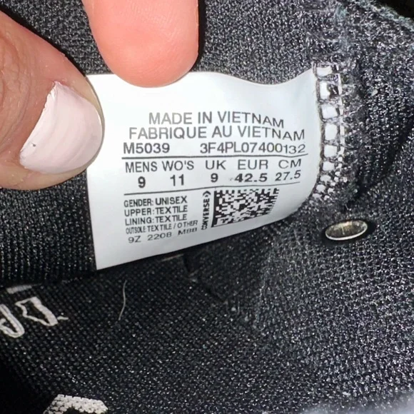 Men’s Converse - Picture 2 of 6